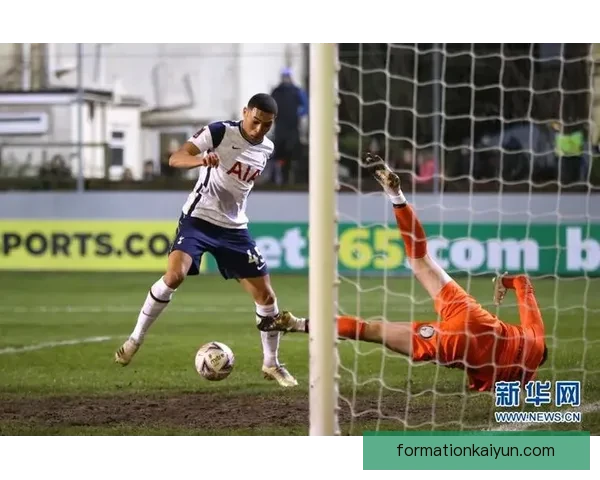 维尼修斯持续提升，成为速度型前锋的典范，备受关注。